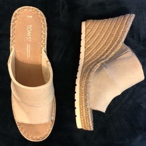 Tom’s Monica Mule Size 10